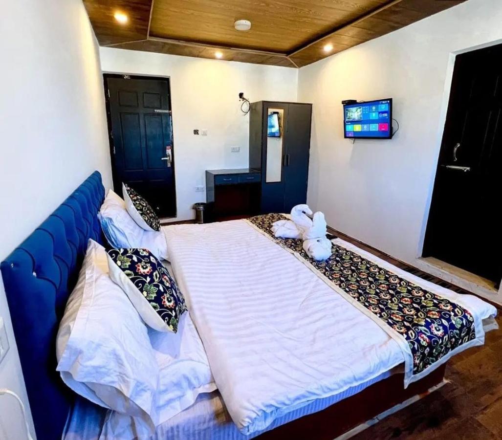 Hotel Poshwan Gulmarg Luaran gambar
