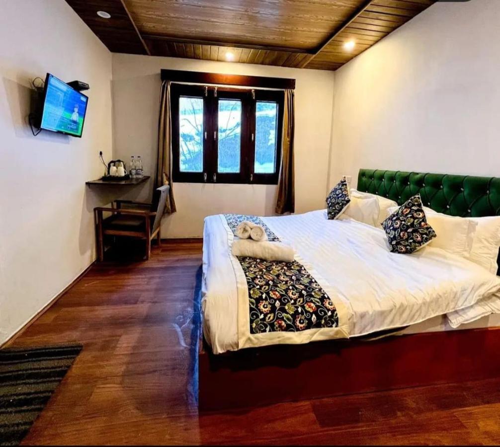 Hotel Poshwan Gulmarg Luaran gambar